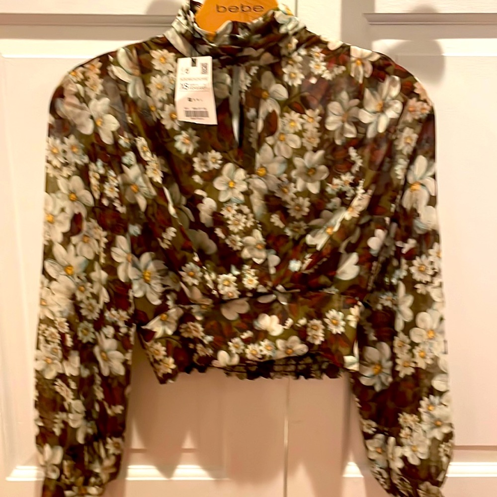 Zara long sleeve floral crop top with elastic waist size XS